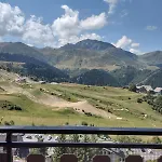Bilocale 200mt Dagli Impianti 아파트